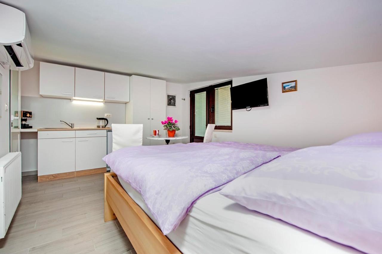 Keser Apartments Rovinj Eksteriør billede